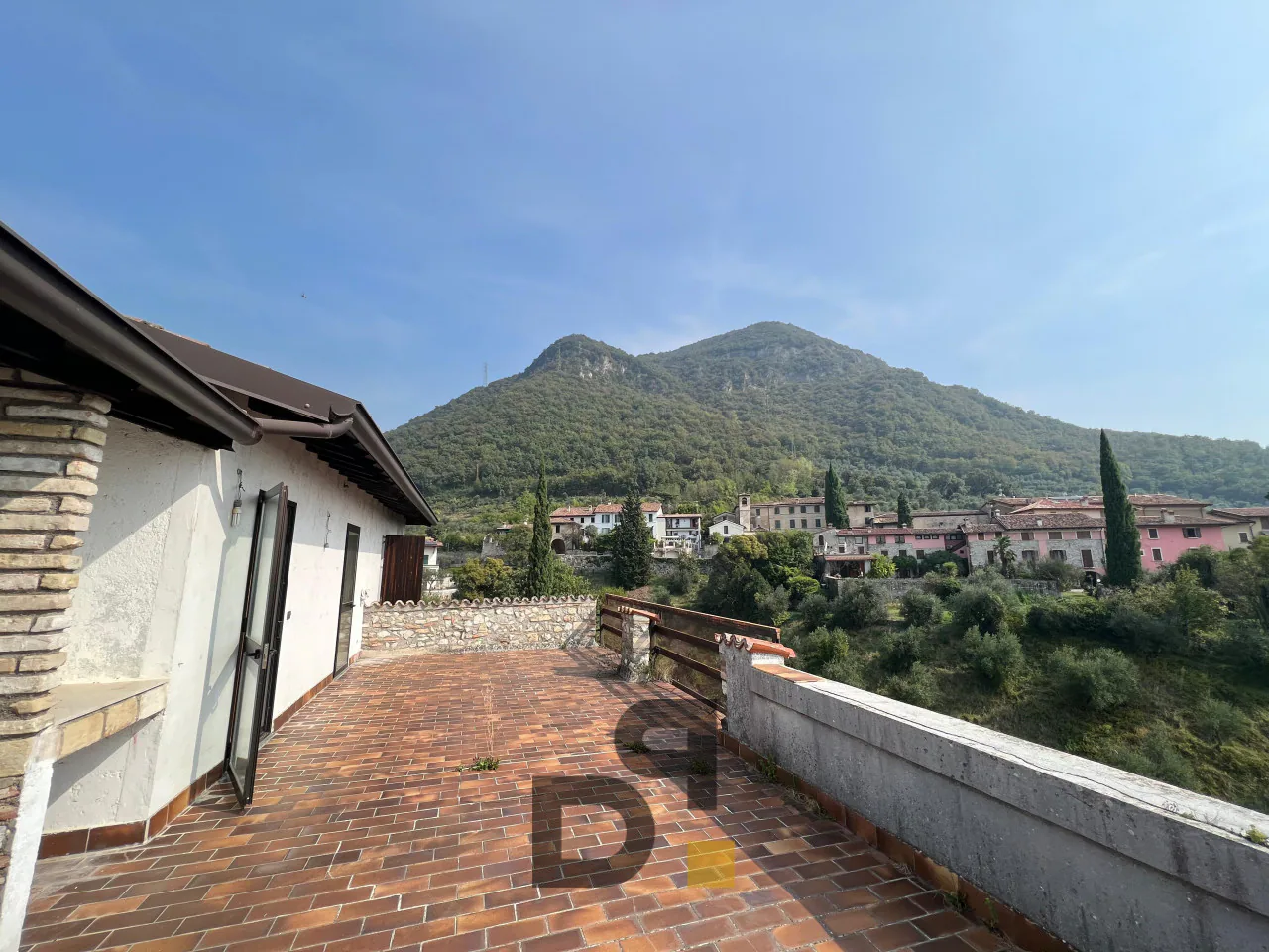 Palazzo con piscina a Salò – foto principale