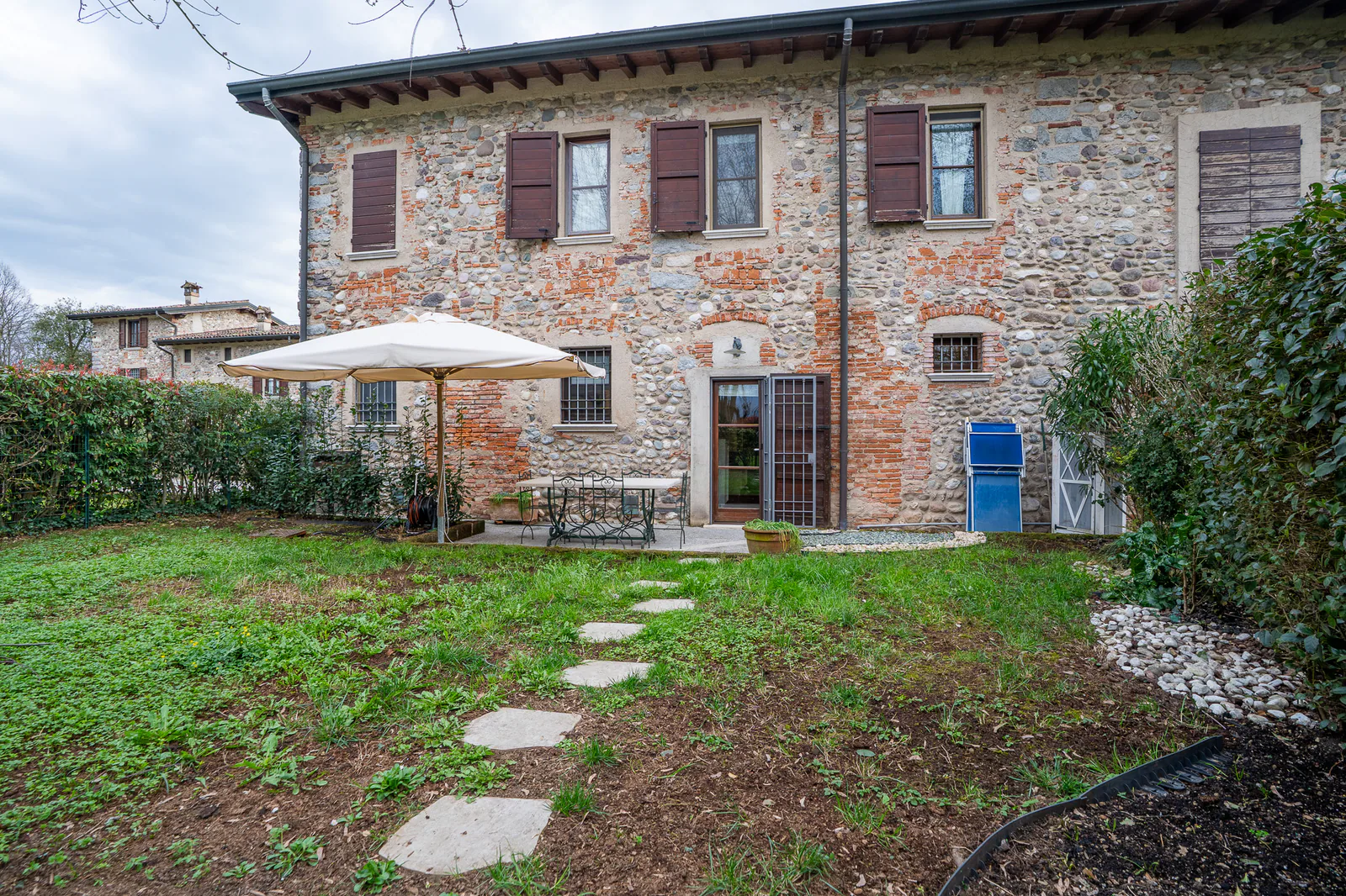 Trilocale con piscina a Bedizzole: foto 4