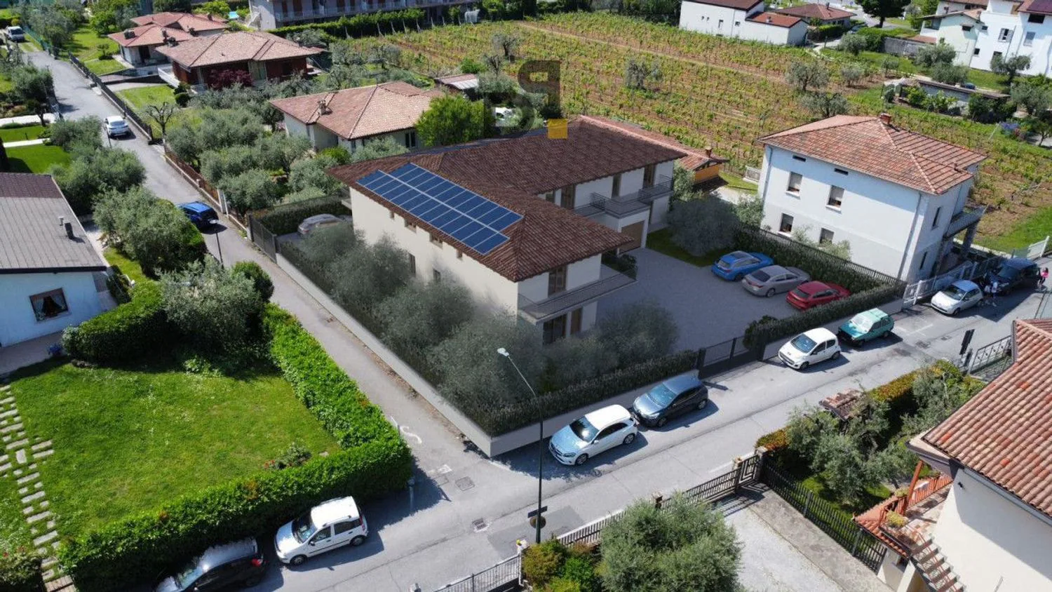 Casa a schiera di nuova costruzione a Puegnago del Garda – foto principale