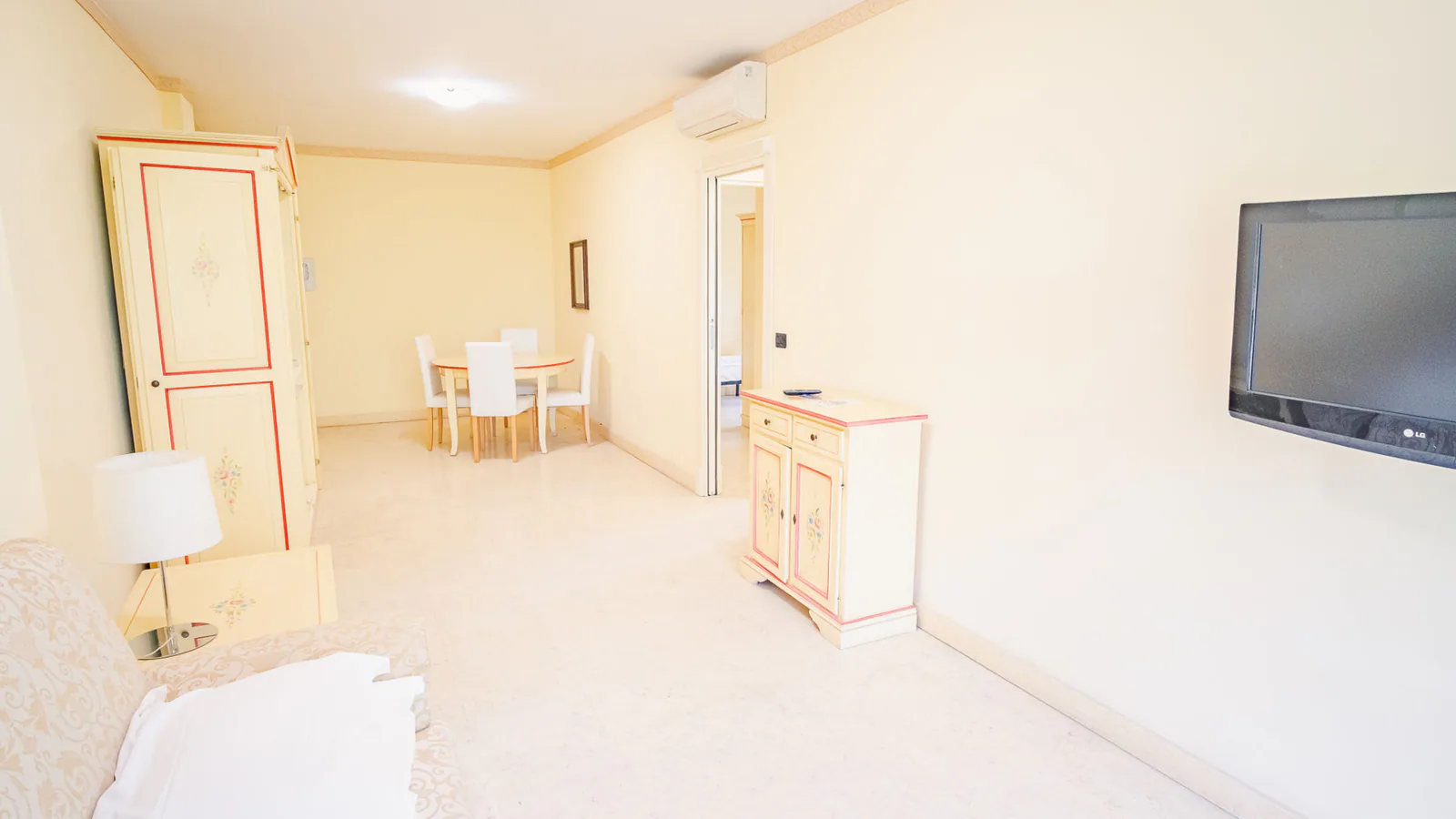 Monolocale con piscina e vista lago a Desenzano del Garda: foto 4