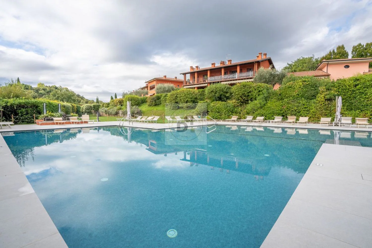 Casa a schiera con giardino a Soiano del Lago – foto principale